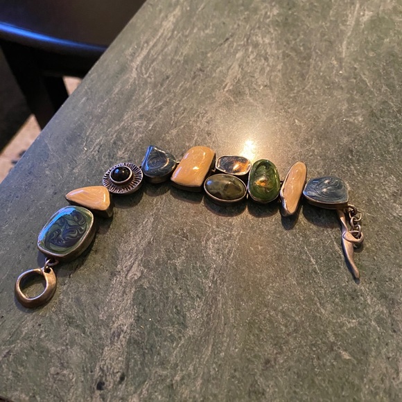 Multi shape and color stones toggle bracelet - Picture 1 of 5